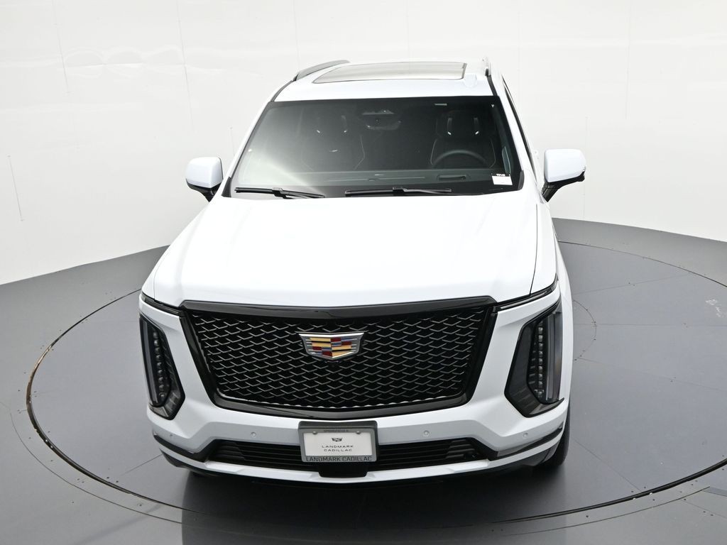 Cadillac Escalade Vehicle Full-screen Gallery Image 16