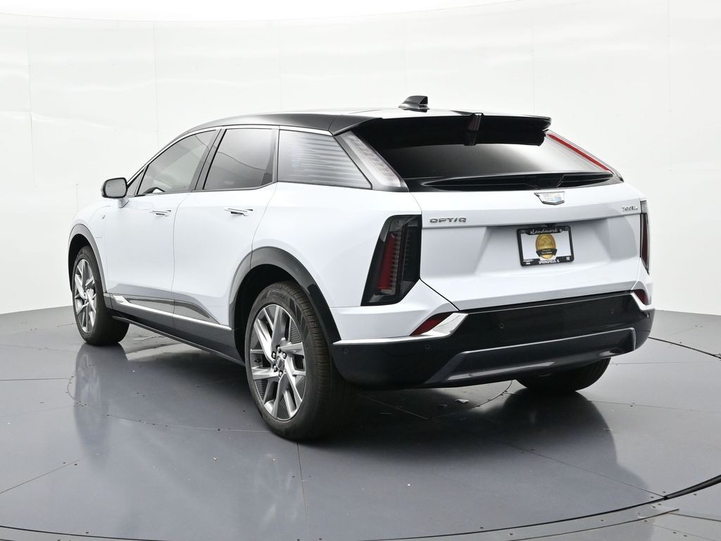 Cadillac OPTIQ Vehicle Full-screen Gallery Image 7