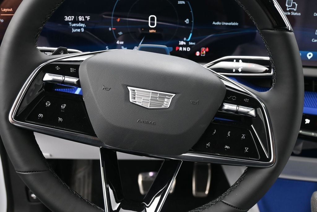 Cadillac OPTIQ Vehicle Full-screen Gallery Image 14