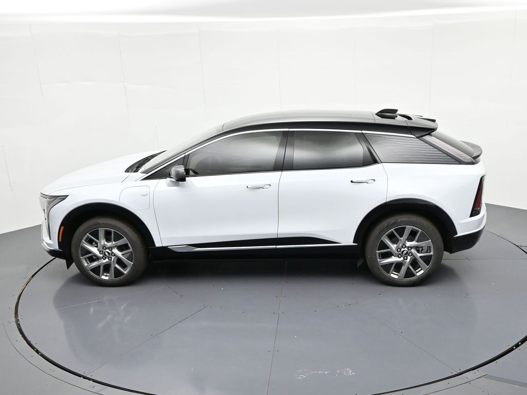 Cadillac OPTIQ Vehicle Full-screen Gallery Image 19