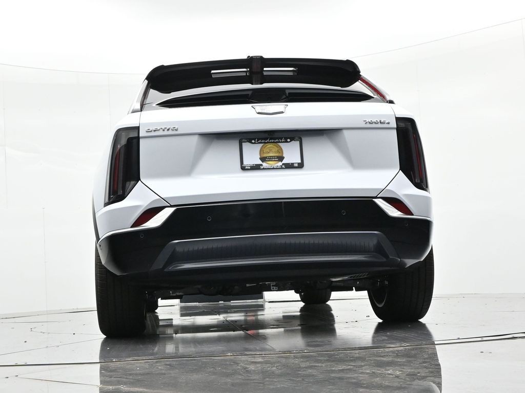 Cadillac OPTIQ Vehicle Full-screen Gallery Image 21