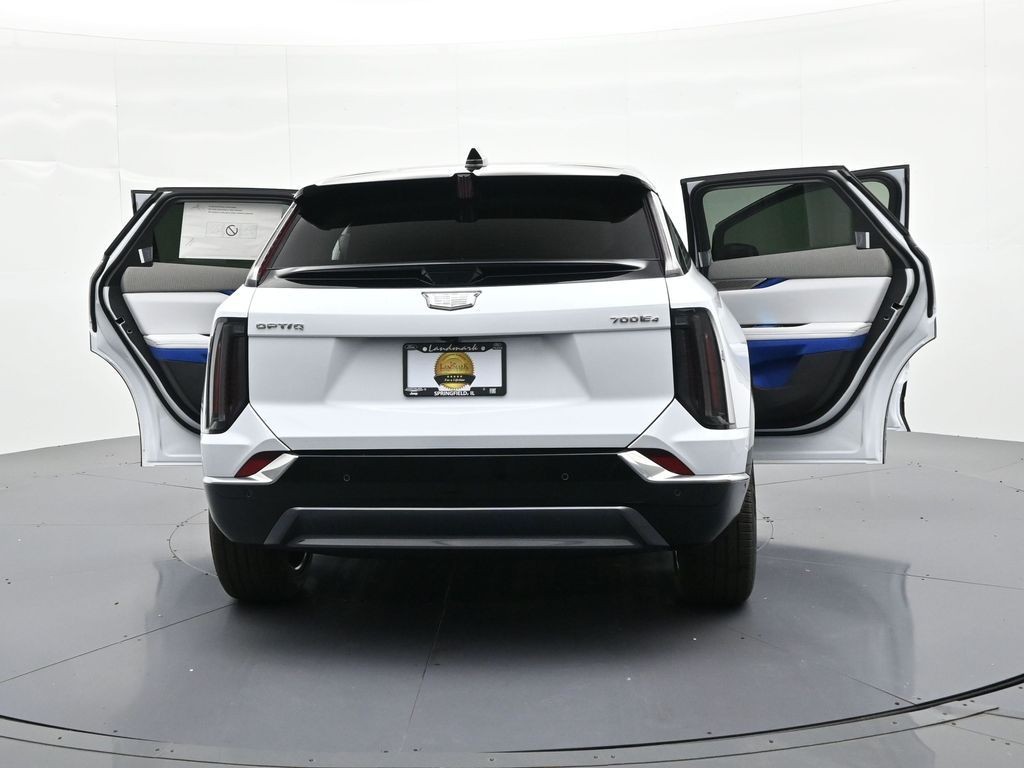 Cadillac OPTIQ Vehicle Full-screen Gallery Image 27