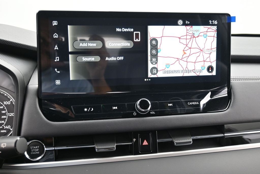 Mitsubishi Outlander Vehicle Full-screen Gallery Image 9