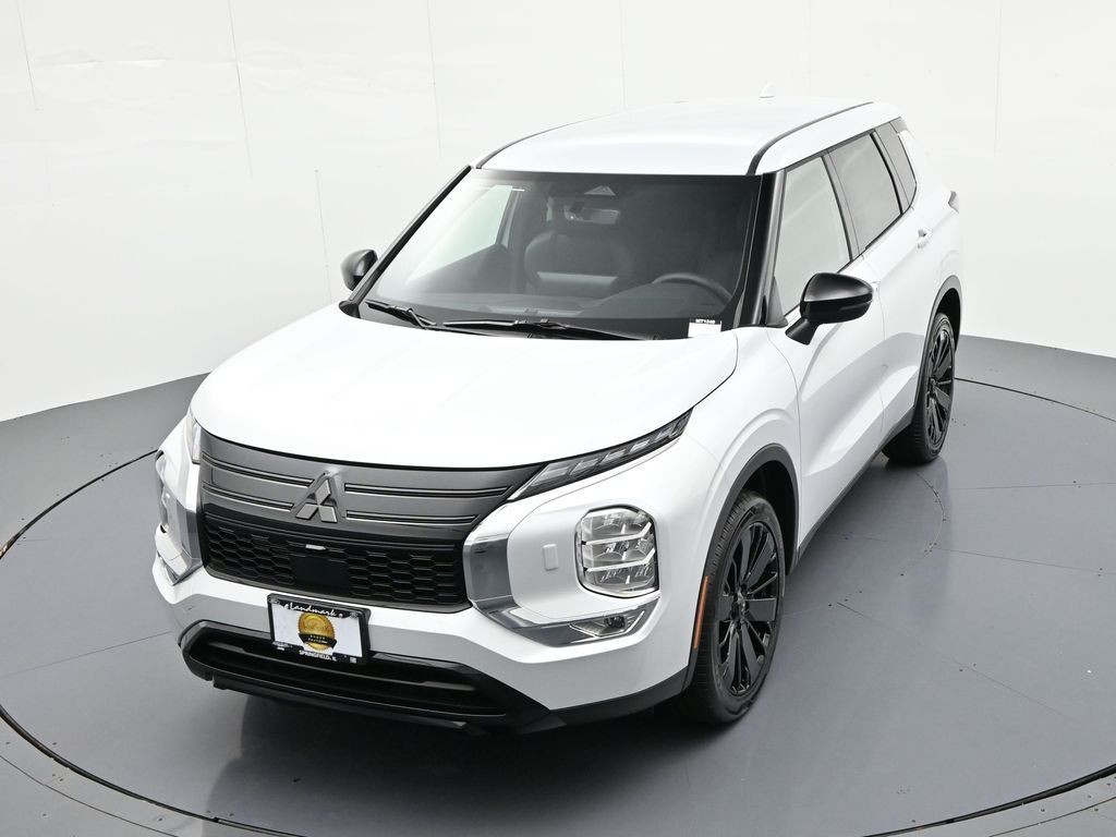 Mitsubishi Outlander Vehicle Full-screen Gallery Image 15