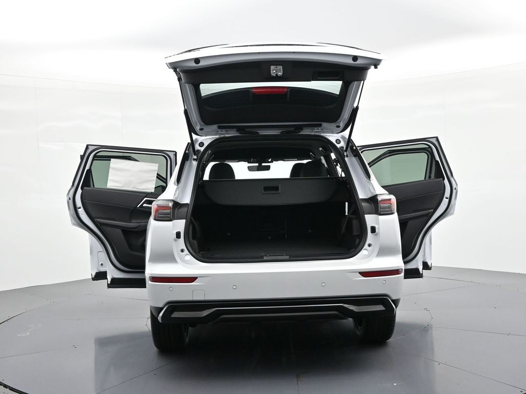 Mitsubishi Outlander Vehicle Full-screen Gallery Image 24