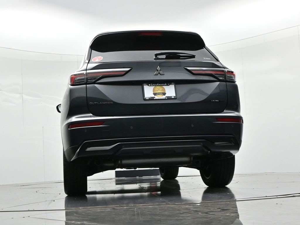 Mitsubishi Outlander Vehicle Full-screen Gallery Image 27