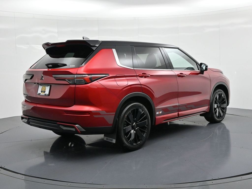 Mitsubishi Outlander Vehicle Full-screen Gallery Image 5