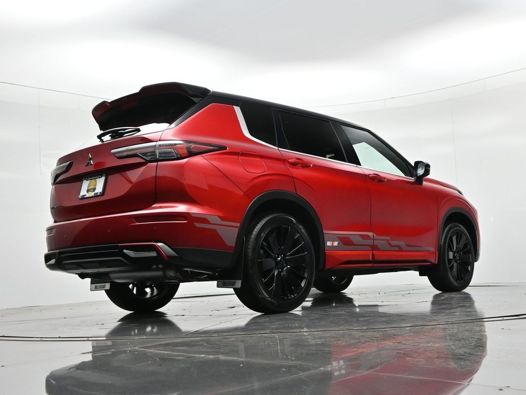 Mitsubishi Outlander Vehicle Full-screen Gallery Image 28