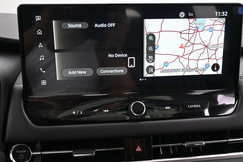 Mitsubishi Outlander Plug-In Hybrid Vehicle Full-screen Gallery Image 10