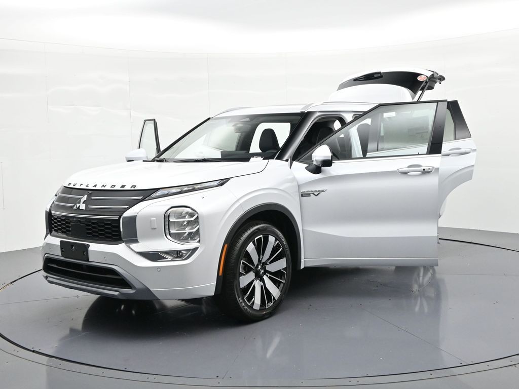 Mitsubishi Outlander Plug-In Hybrid Vehicle Full-screen Gallery Image 26