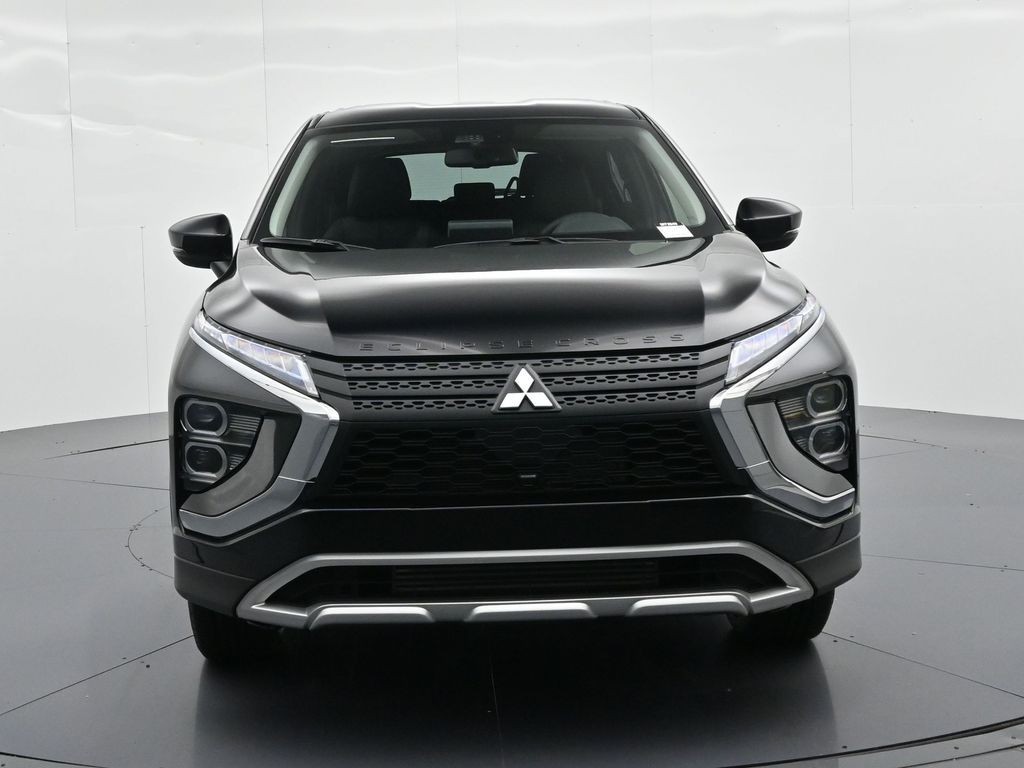 Mitsubishi Eclipse Cross Vehicle Full-screen Gallery Image 2