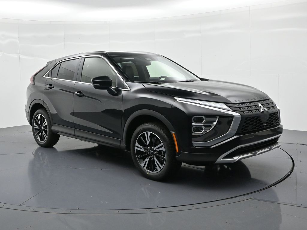 Mitsubishi Eclipse Cross Vehicle Full-screen Gallery Image 3