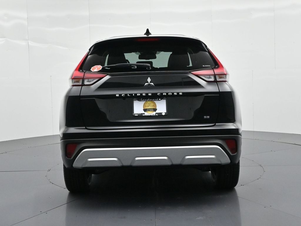 Mitsubishi Eclipse Cross Vehicle Full-screen Gallery Image 6