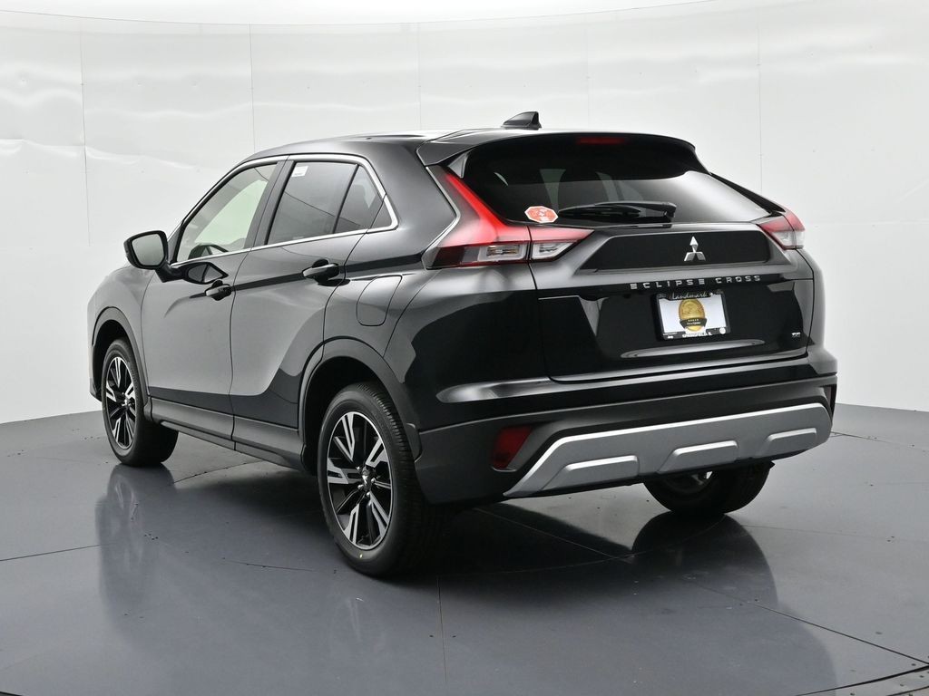 Mitsubishi Eclipse Cross Vehicle Full-screen Gallery Image 7