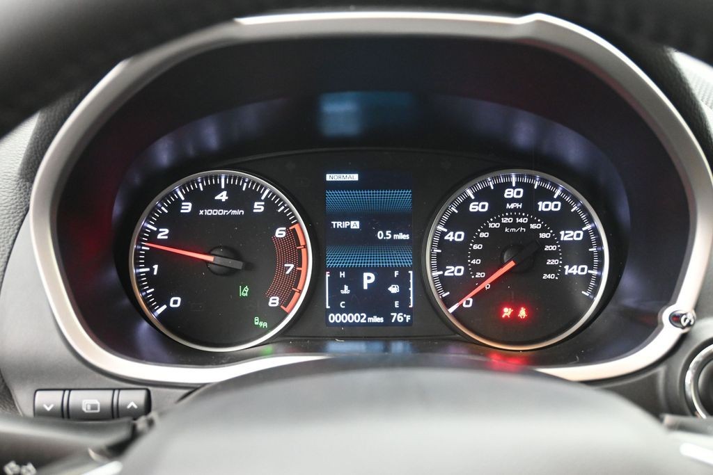 Mitsubishi Eclipse Cross Vehicle Full-screen Gallery Image 9