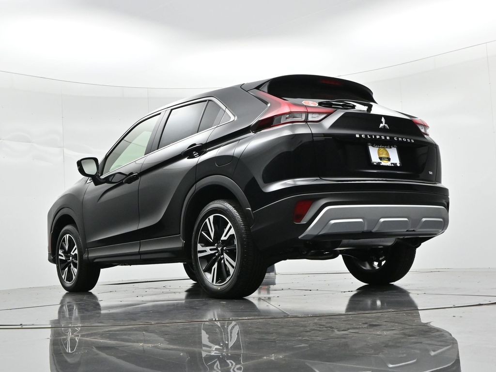 Mitsubishi Eclipse Cross Vehicle Full-screen Gallery Image 26