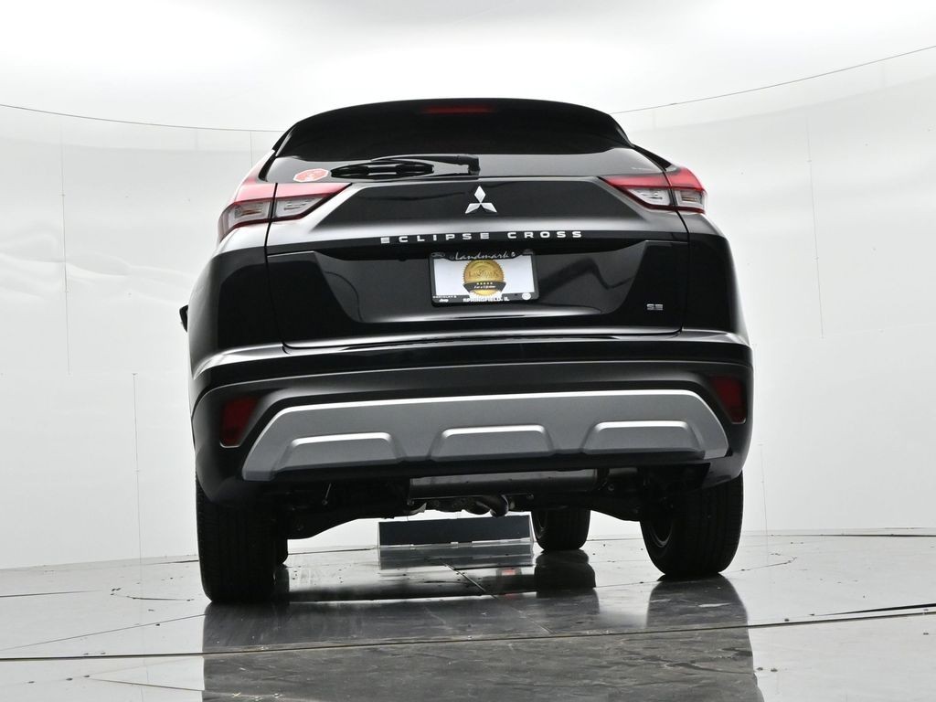 Mitsubishi Eclipse Cross Vehicle Full-screen Gallery Image 27