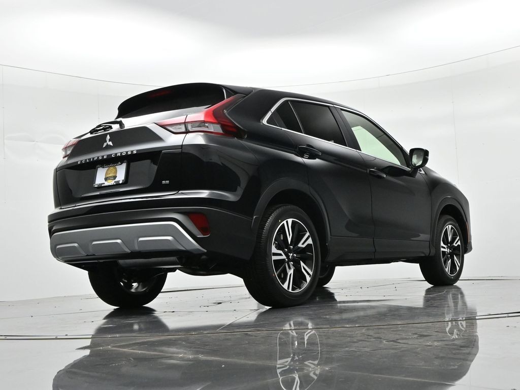 Mitsubishi Eclipse Cross Vehicle Full-screen Gallery Image 28