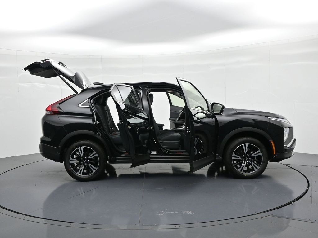 Mitsubishi Eclipse Cross Vehicle Full-screen Gallery Image 30