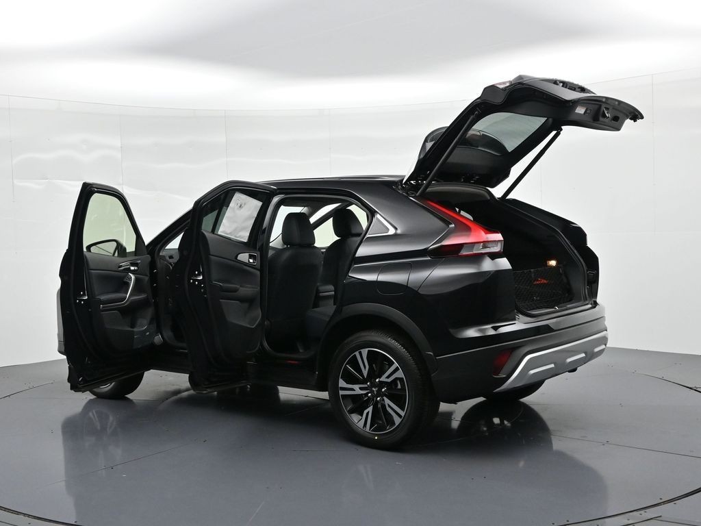 Mitsubishi Eclipse Cross Vehicle Full-screen Gallery Image 31