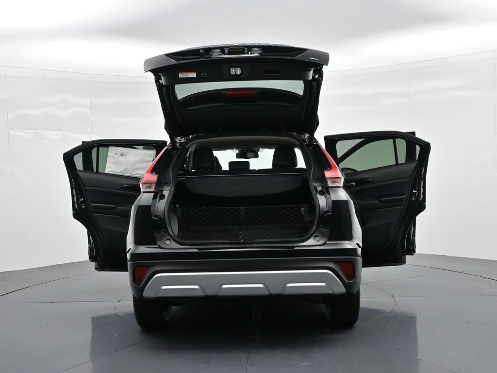 Mitsubishi Eclipse Cross Vehicle Full-screen Gallery Image 33