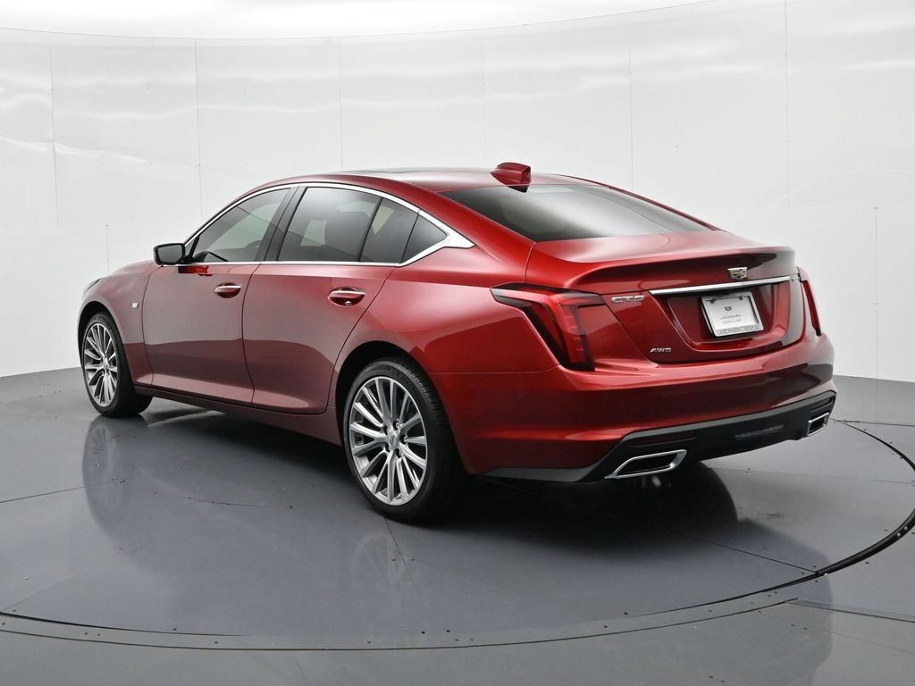 Cadillac CT5 Vehicle Full-screen Gallery Image 7