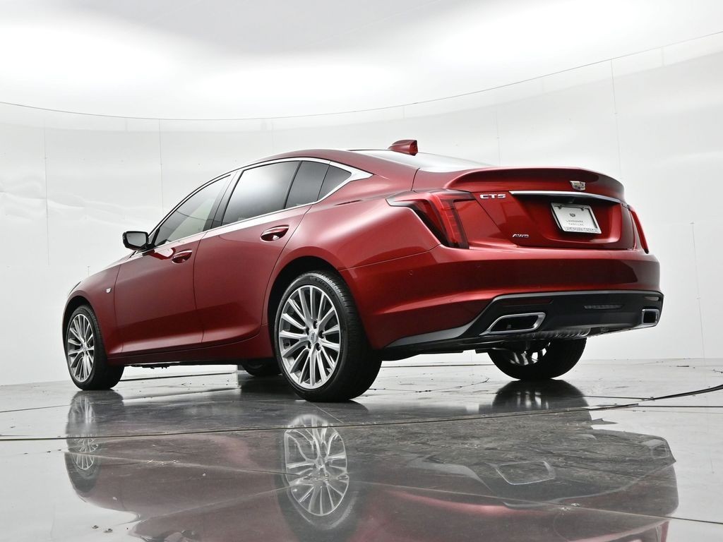 Cadillac CT5 Vehicle Full-screen Gallery Image 17