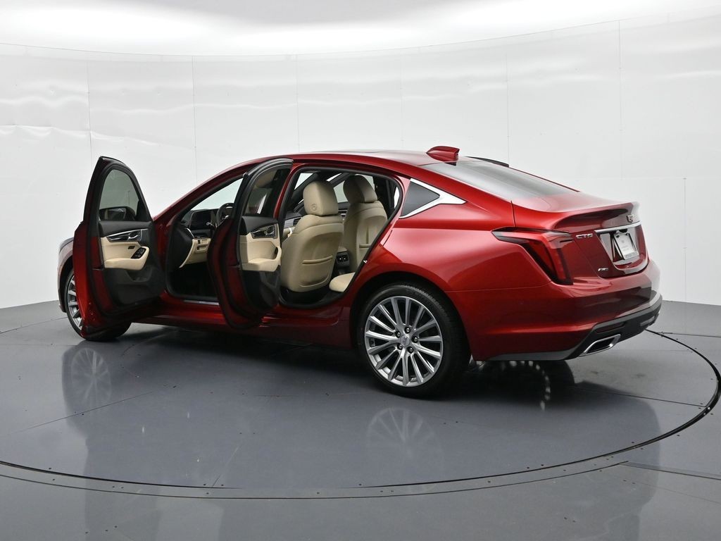 Cadillac CT5 Vehicle Full-screen Gallery Image 22