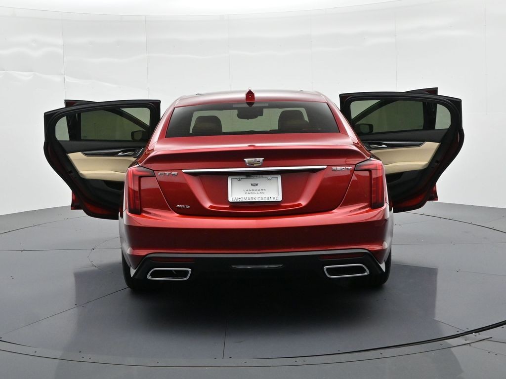 Cadillac CT5 Vehicle Full-screen Gallery Image 24