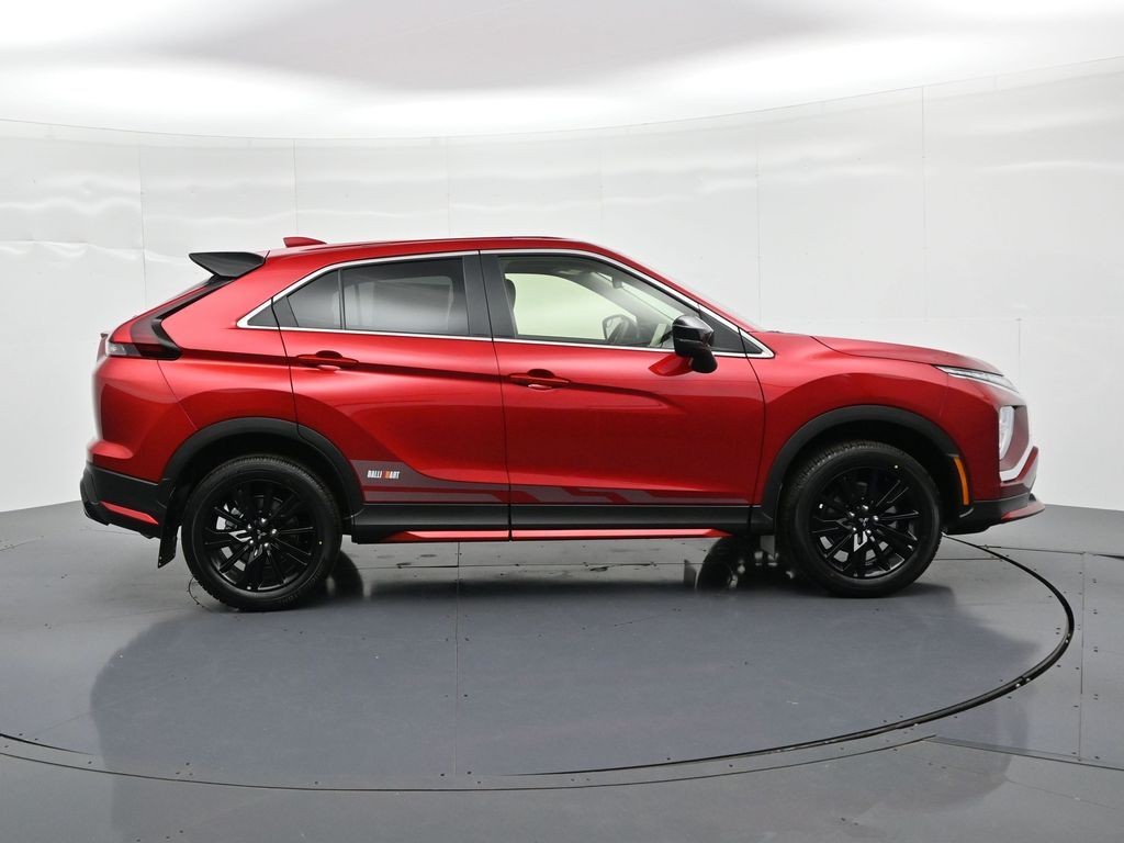 Mitsubishi Eclipse Cross Vehicle Full-screen Gallery Image 4