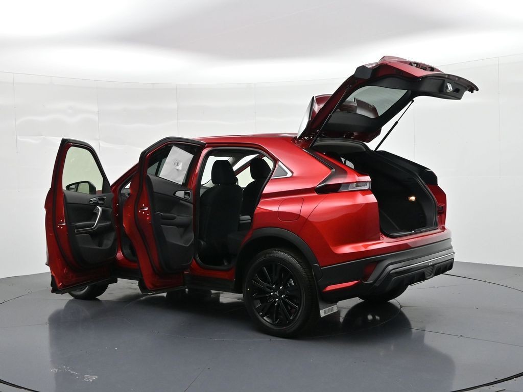 Mitsubishi Eclipse Cross Vehicle Full-screen Gallery Image 31