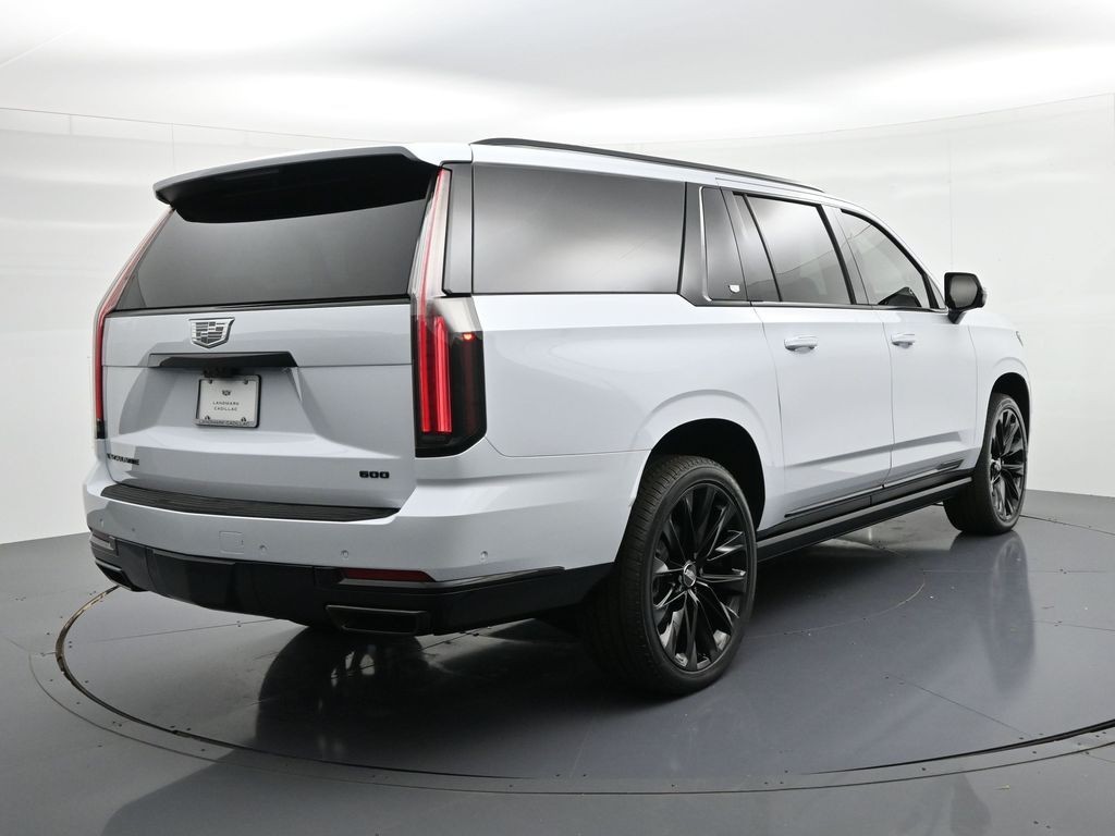 Cadillac Escalade ESV Vehicle Full-screen Gallery Image 5