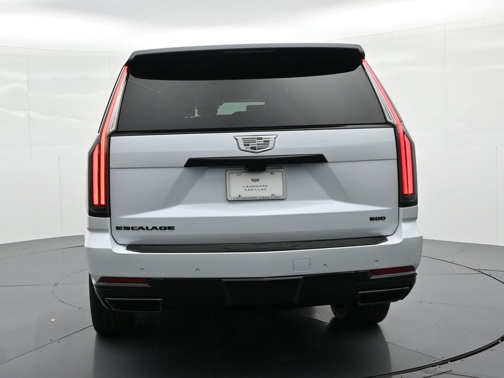 Cadillac Escalade ESV Vehicle Full-screen Gallery Image 6