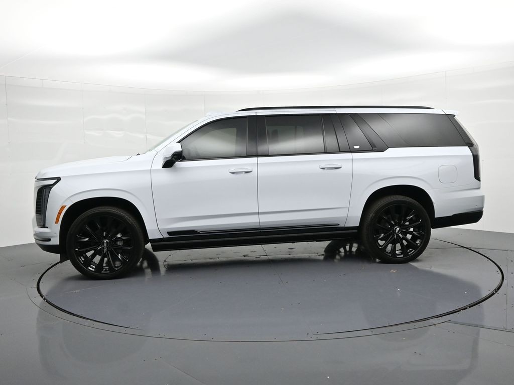 Cadillac Escalade ESV Vehicle Full-screen Gallery Image 8
