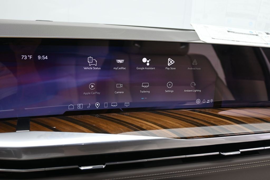 Cadillac Escalade ESV Vehicle Full-screen Gallery Image 10