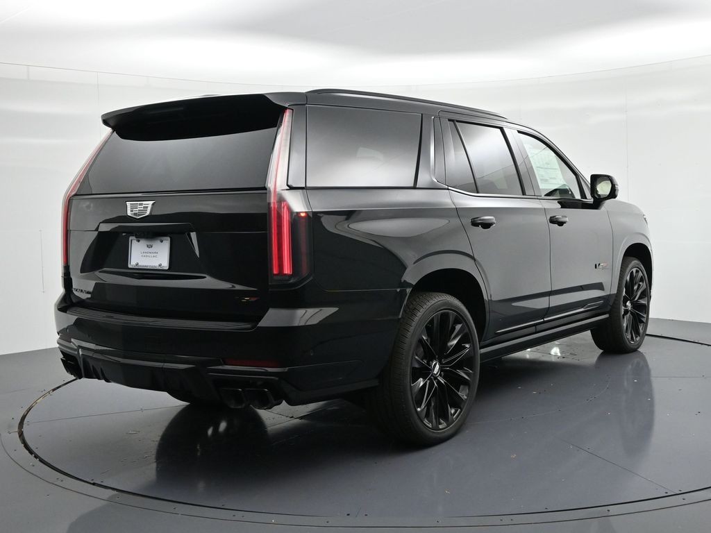 Cadillac Escalade Vehicle Full-screen Gallery Image 5