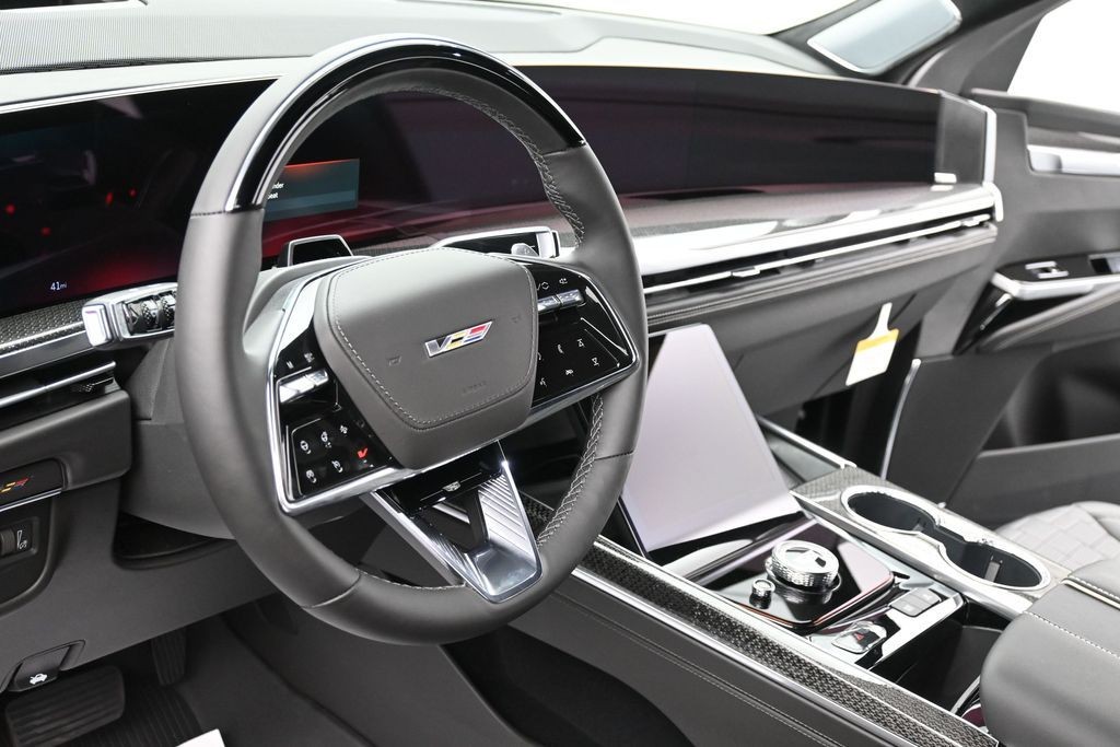 Cadillac Escalade Vehicle Full-screen Gallery Image 17