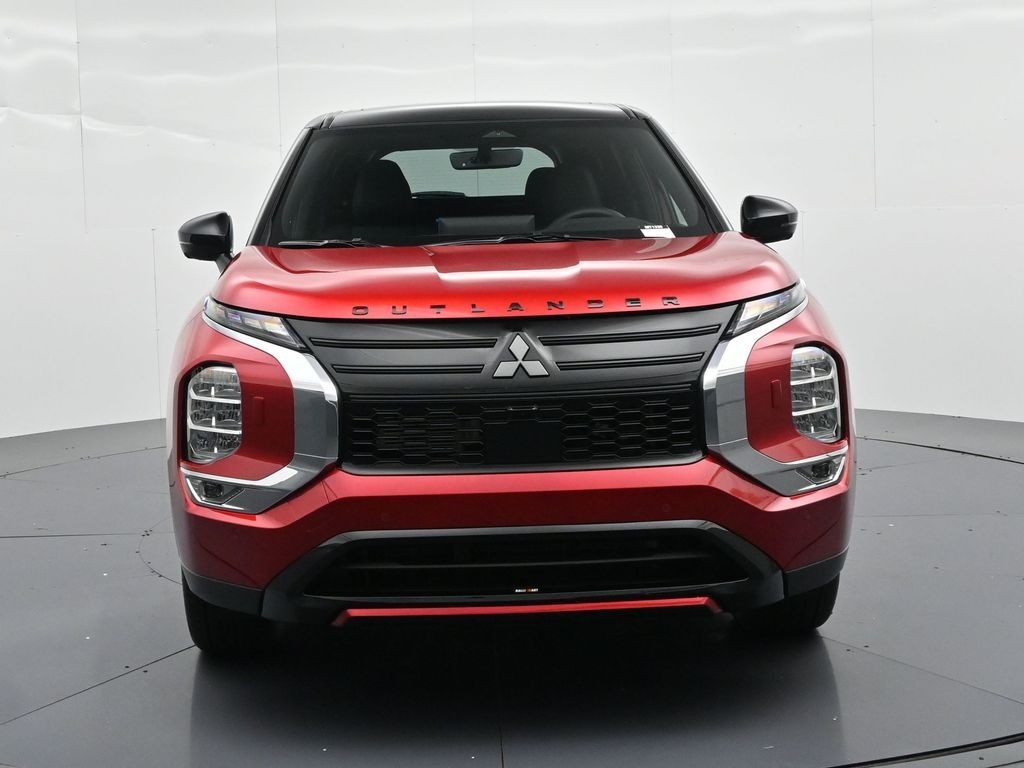 Mitsubishi Outlander Vehicle Full-screen Gallery Image 2