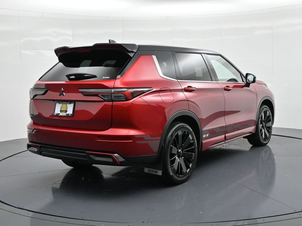 Mitsubishi Outlander Vehicle Full-screen Gallery Image 5