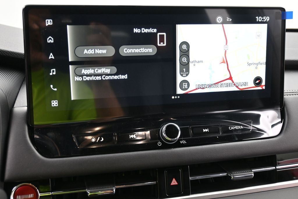 Mitsubishi Outlander Vehicle Full-screen Gallery Image 10