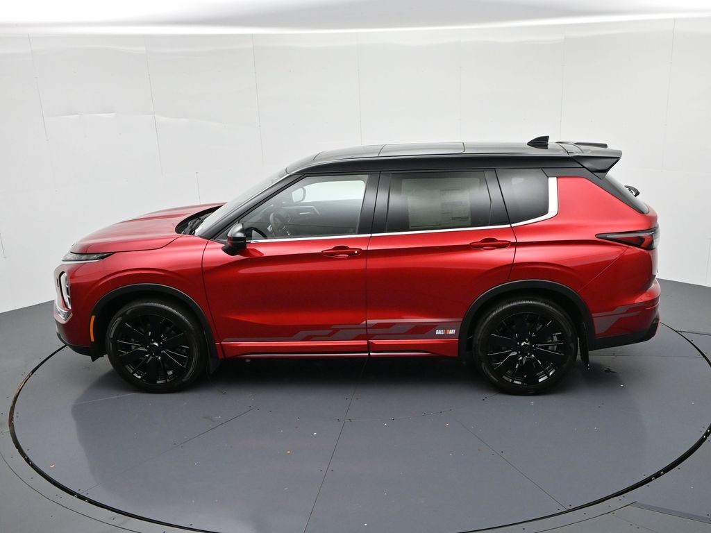 Mitsubishi Outlander Vehicle Full-screen Gallery Image 18