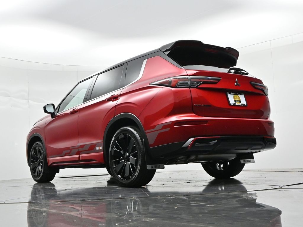 Mitsubishi Outlander Vehicle Full-screen Gallery Image 19