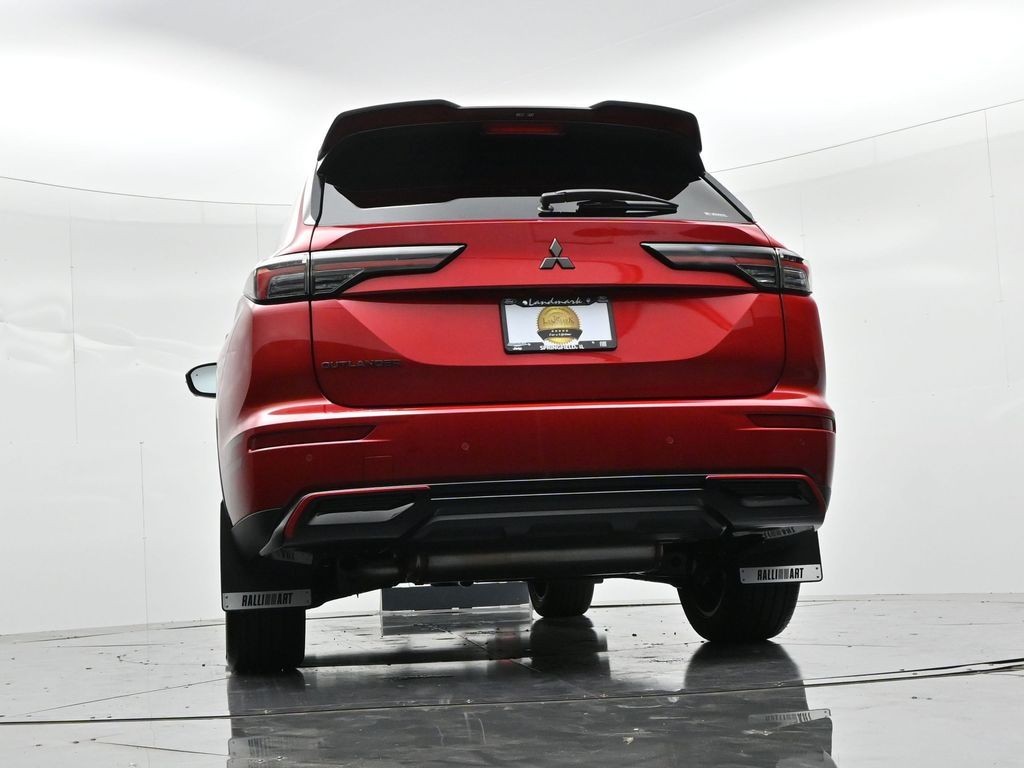 Mitsubishi Outlander Vehicle Full-screen Gallery Image 20