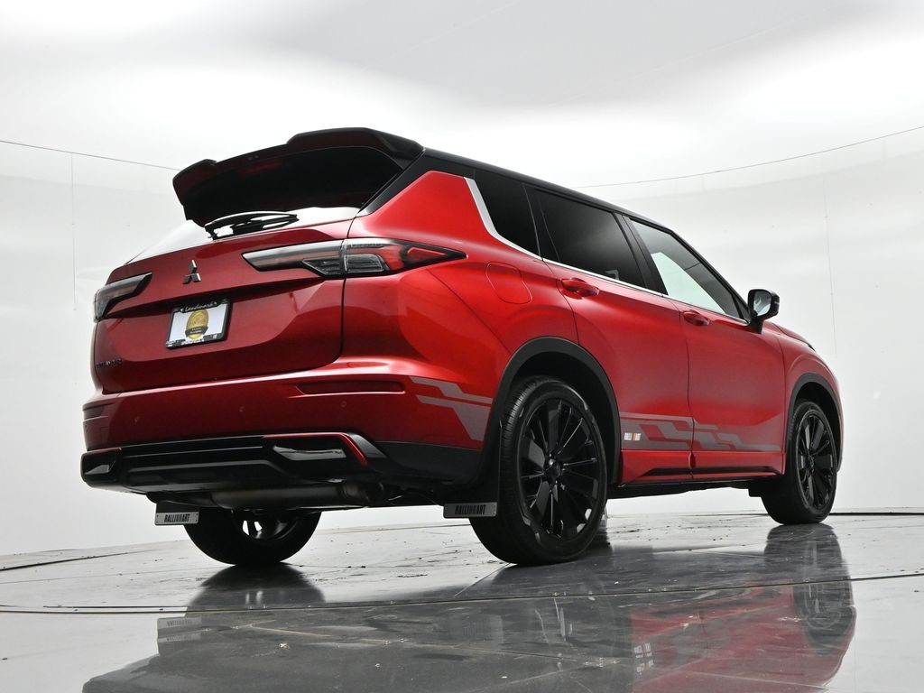 Mitsubishi Outlander Vehicle Full-screen Gallery Image 21