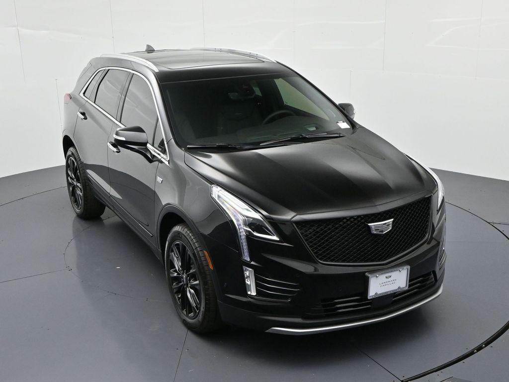 Cadillac XT5 Vehicle Full-screen Gallery Image 17