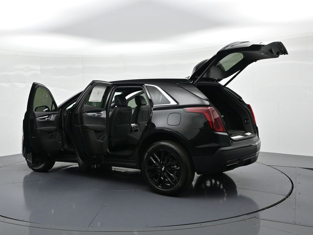 Cadillac XT5 Vehicle Full-screen Gallery Image 26