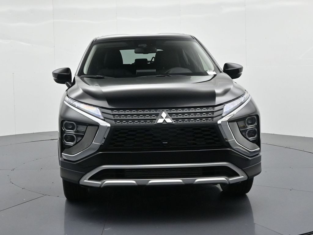 Mitsubishi Eclipse Cross Vehicle Full-screen Gallery Image 2