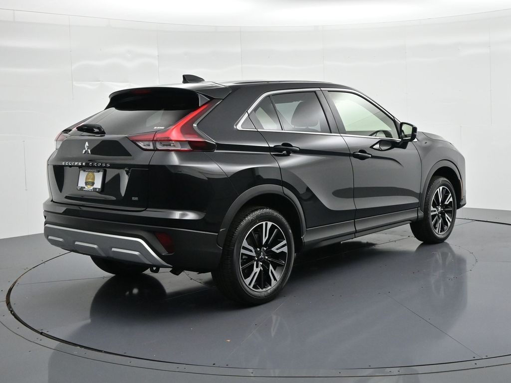 Mitsubishi Eclipse Cross Vehicle Full-screen Gallery Image 5