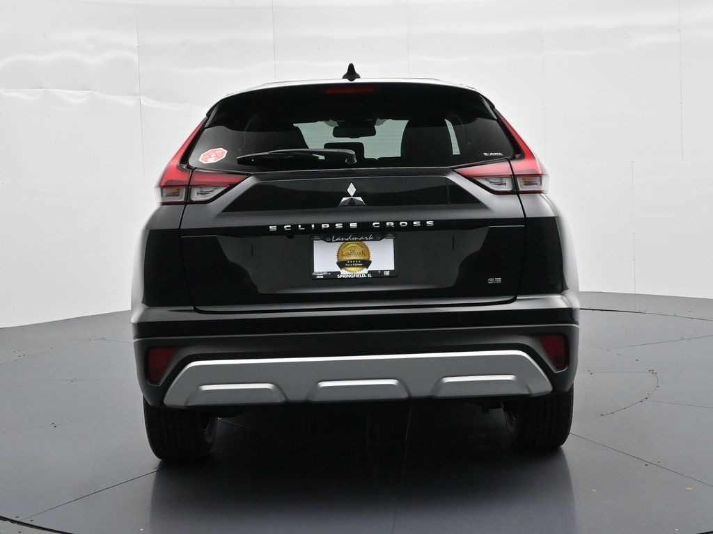 Mitsubishi Eclipse Cross Vehicle Full-screen Gallery Image 6