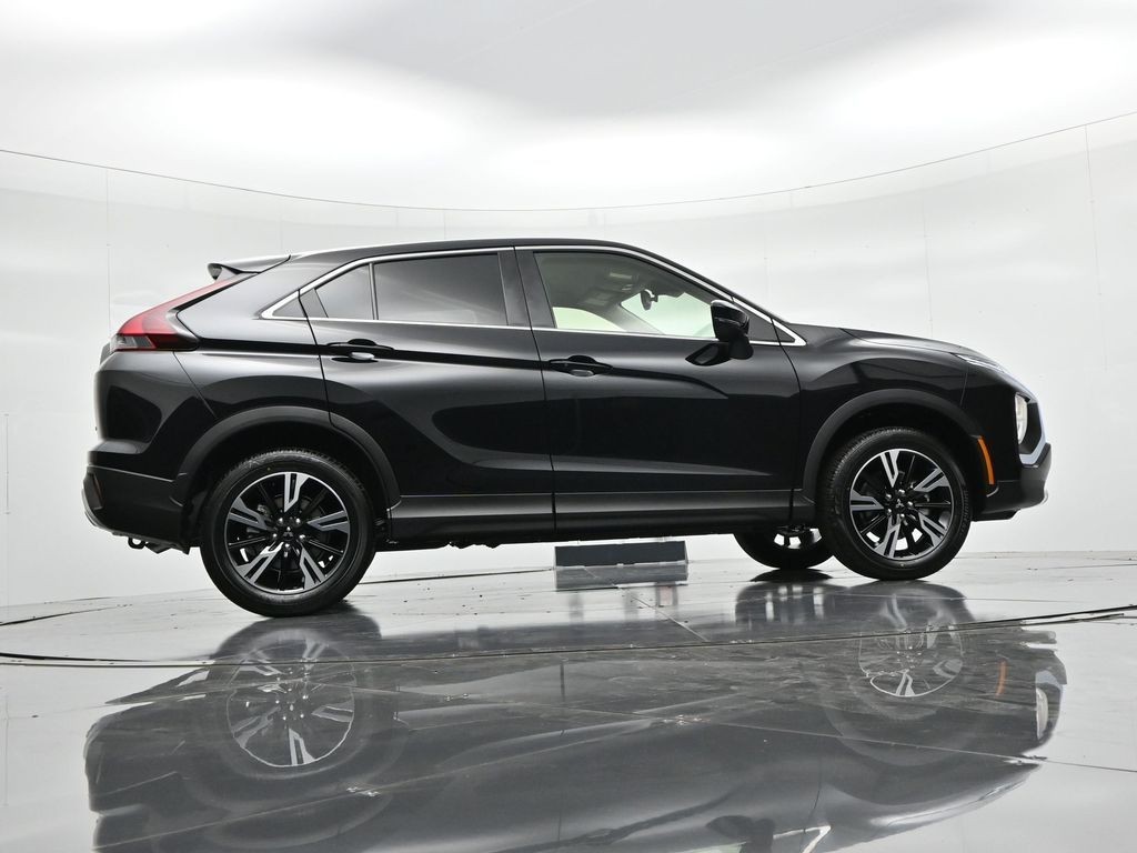 Mitsubishi Eclipse Cross Vehicle Full-screen Gallery Image 21